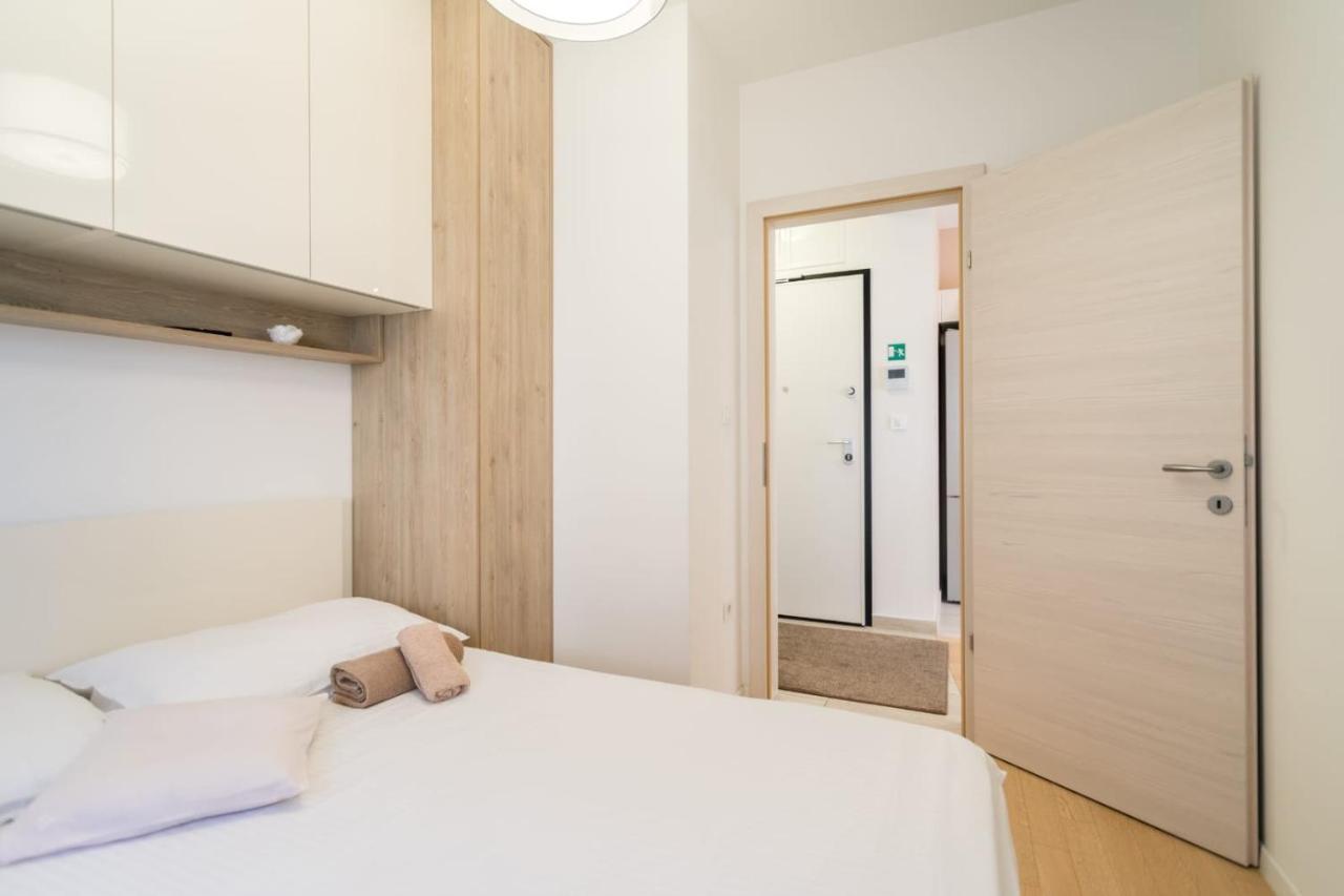Apartment Sara - Free Parking For 2 Cars Ζάγκρεμπ Εξωτερικό φωτογραφία