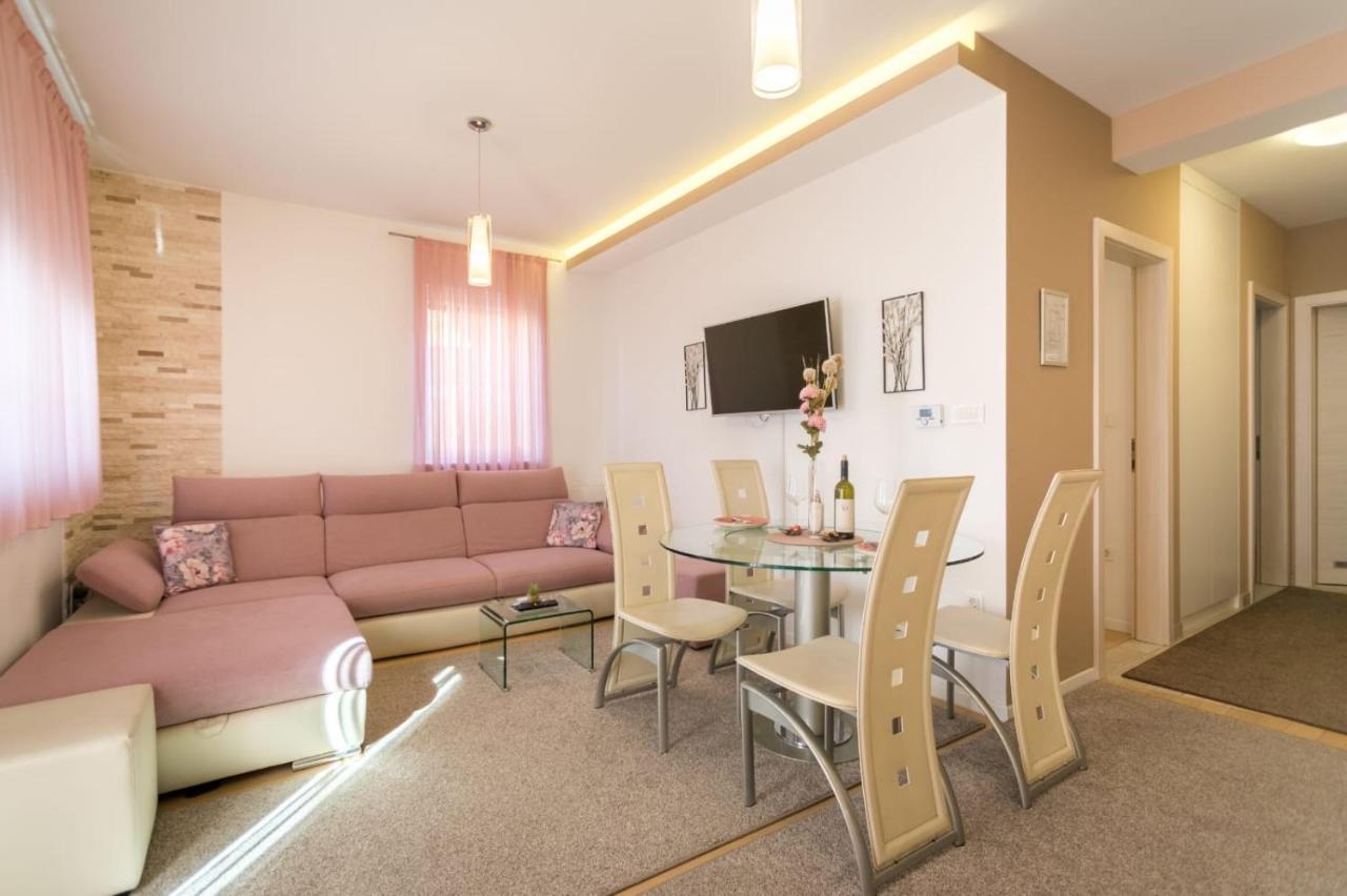 Apartment Sara - Free Parking For 2 Cars Ζάγκρεμπ Εξωτερικό φωτογραφία